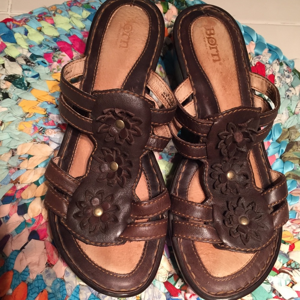 Born brand ladies sandals
